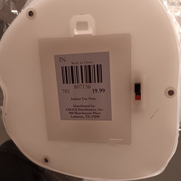 *Price Drop* New Light Up Acrylic Angel - Picture 6 of 6